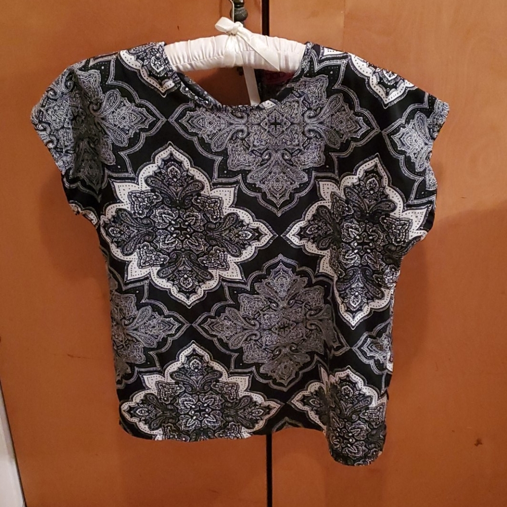 Boohoo blouse black/white size 2